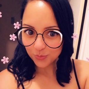 Meet your Posher, Bomberita